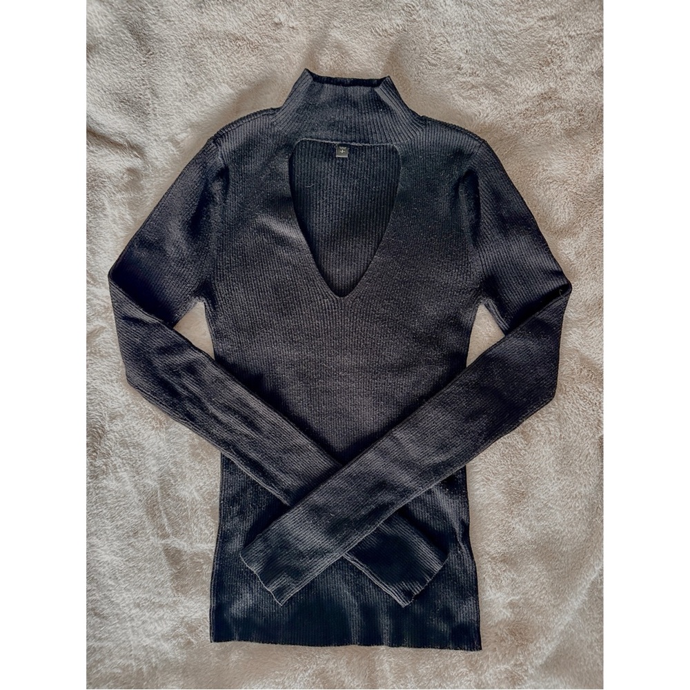 Express Cut Out V-Neck Sweater, Size Small